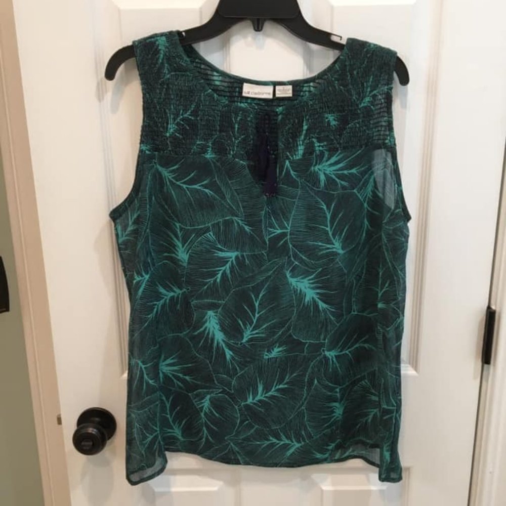 Sleeveless Blue/Teal Tropical Print Top